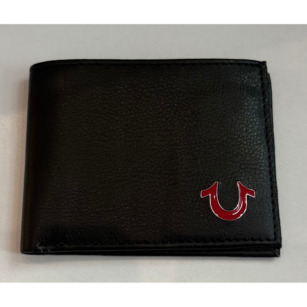 True Religion Mens Bifold Wallet Black Red Horseshoe Logo Pebbled Faux Leather